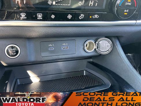 Used 2022 Nissan Rogue SV image 38