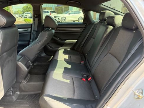 Used 2018 Honda Accord Sport image 13