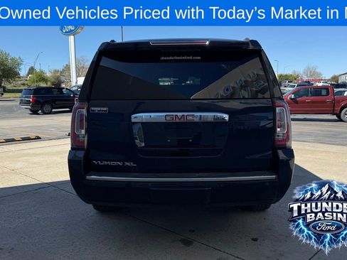 Used 2018 GMC Yukon XL Denali w/ Denali Ultimate Package AWD/4WD image 6