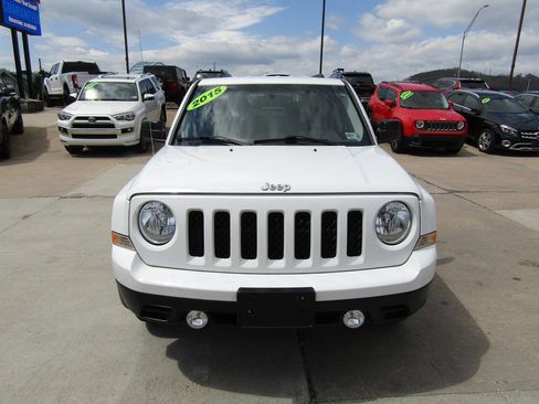 Used 2015 Jeep Patriot Sport w/ Power Value Group image 3