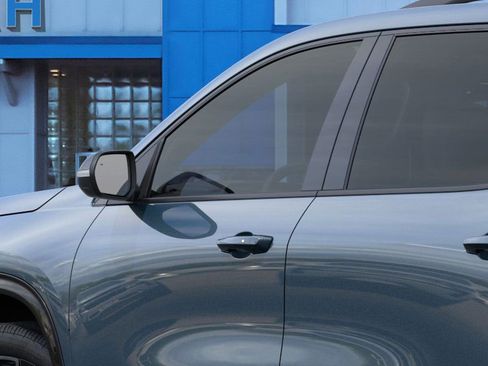 New 2026 Chevrolet Traverse RS w/ LPO, Floor Liner Package image 13