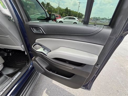 Used 2017 Chevrolet Suburban LT AWD/4WD image 26