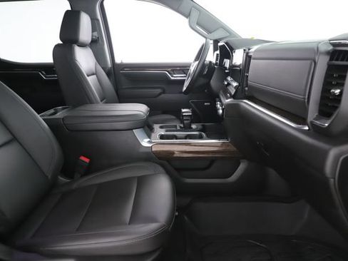 Used 2025 GMC Sierra 1500 Elevation w/ Elevation Premium Package AWD/4WD image 31