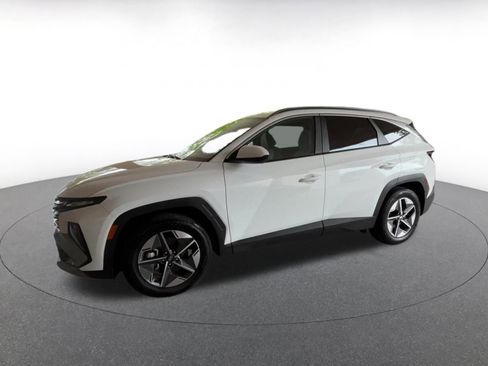 Used 2025 Hyundai Tucson SEL FWD image 8