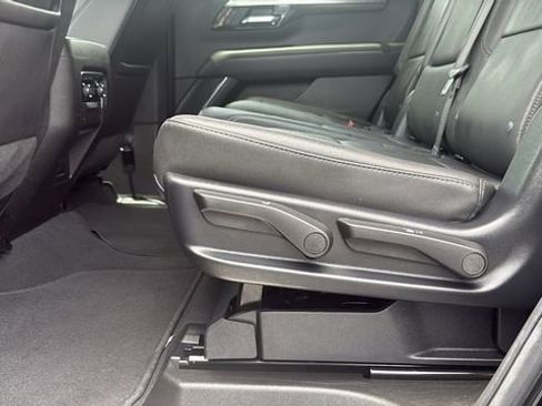 Used 2025 Chevrolet Tahoe Z71 AWD/4WD image 25
