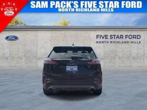 Used 2022 Ford Edge Titanium w/ Equipment Group 301A AWD/4WD image 8