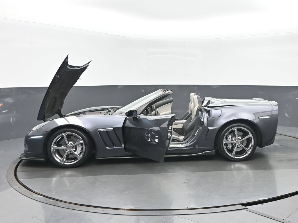Used 2013 Chevrolet Corvette Grand Sport w/ 2LT Preferred Equipment Group RWD image 35