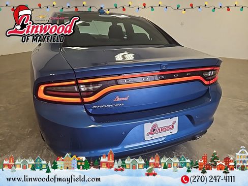 Used 2023 Dodge Charger SXT image 4