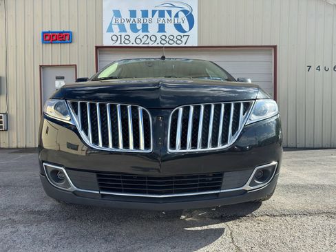 Used 2013 Lincoln MKX FWD image 4