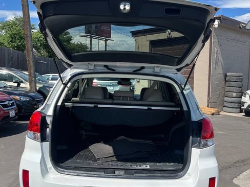 Used 2013 Subaru Outback 2.5i Limited AWD/4WD image 23