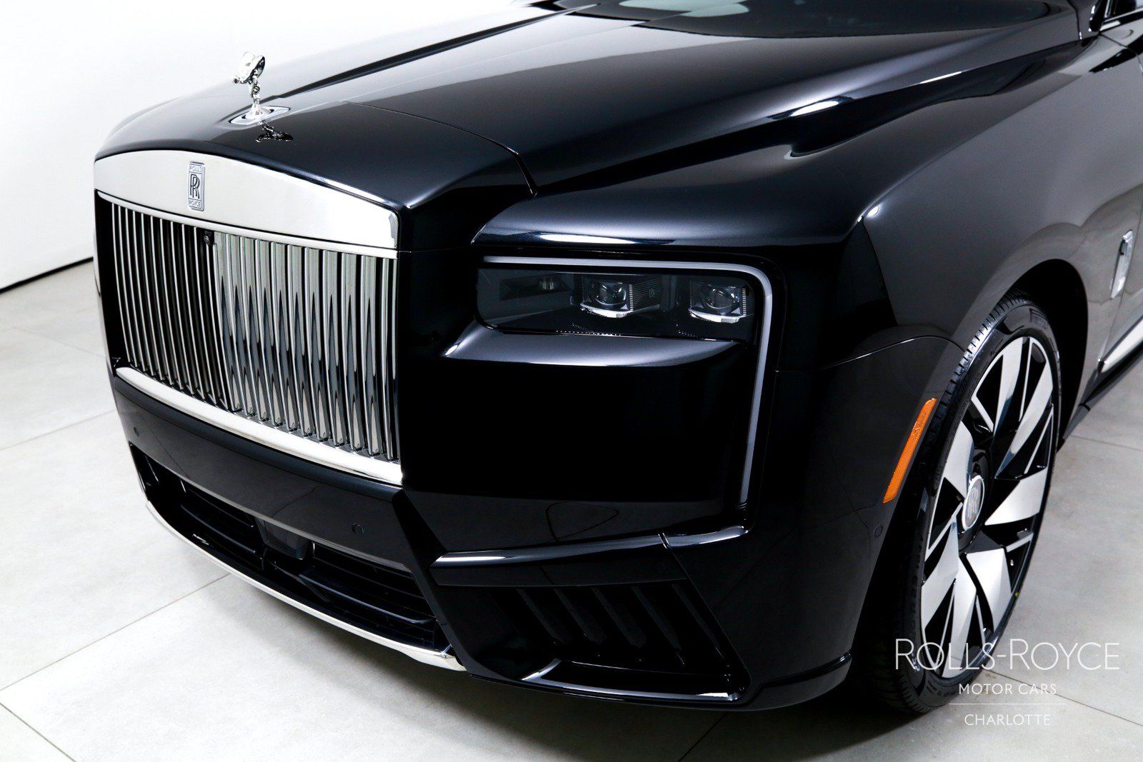 New 2027 Rolls-Royce Cullinan AWD/4WD image 44