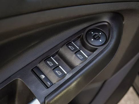 Used 2019 Ford Escape SEL image 22