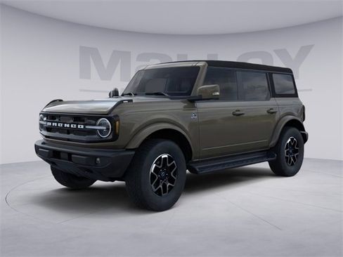 New 2025 Ford Bronco Outer Banks image 1