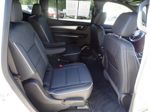 Used 2025 Buick Enclave AWD Preferred image 48