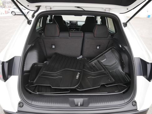 Certified 2023 Honda HR-V Sport image 18