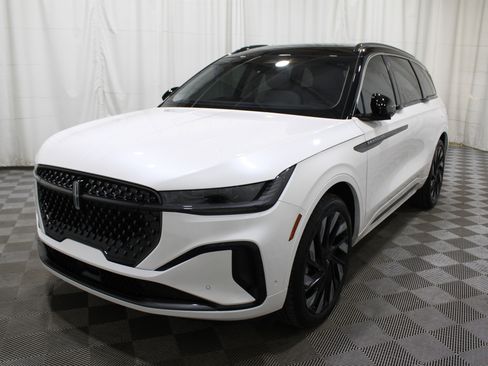 Certified 2024 Lincoln Nautilus Black Label w/ Jet Appearance Package (87T) image 34