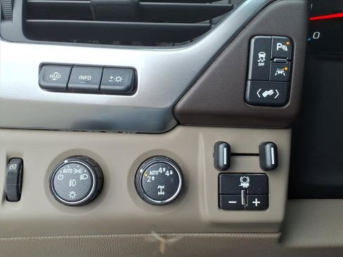 Used 2020 Chevrolet Tahoe Premier w/ Max Trailering Package image 22