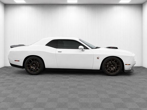 Used 2016 Dodge Challenger R/T Scat Pack RWD image 2