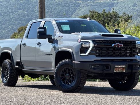 Certified 2024 Chevrolet Silverado 2500 ZR2 w/ ZR2 Bison Edition AWD/4WD image 2