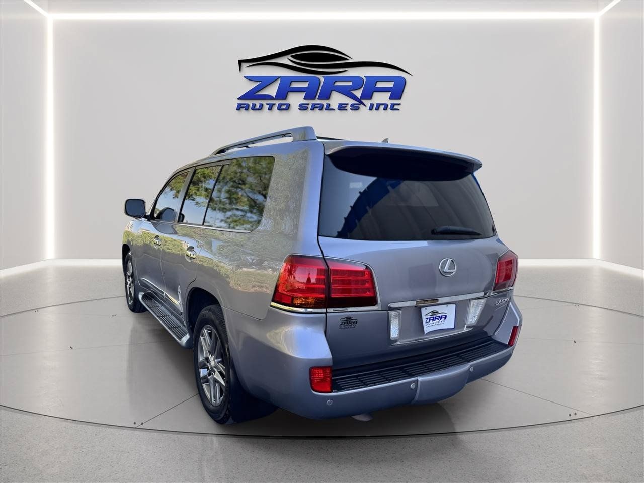 Used 2011 Lexus LX 570 4WD w/ Luxury Pkg image 8