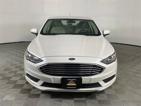 Used 2017 Ford Fusion SE image 26