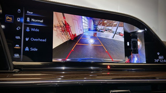 Used 2022 Cadillac Escalade Sport Platinum w/ Heavy-Duty Trailer Package AWD/4WD image 10