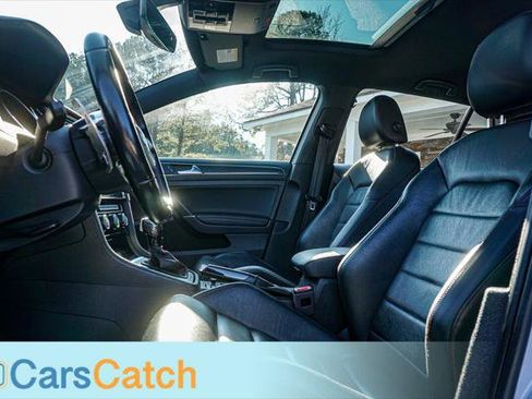 Used 2021 Volkswagen GTI SE image 18