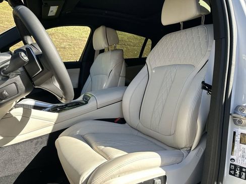 New 2026 BMW X6 xDrive40i image 13
