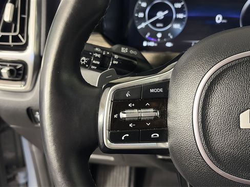 Certified 2023 Kia Sorento SX Prestige image 33