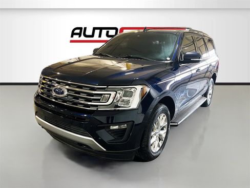 Used 2021 Ford Expedition XLT image 3