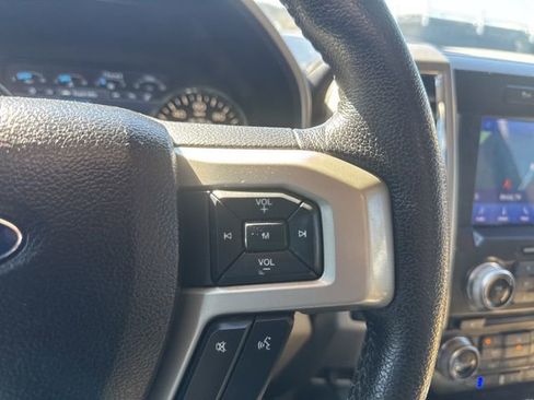 Used 2015 Ford F150 Lariat w/ Equipment Group 502A Luxury AWD/4WD image 22