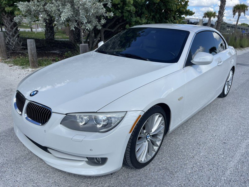 Used 2011 BMW 335i Convertible RWD image 30