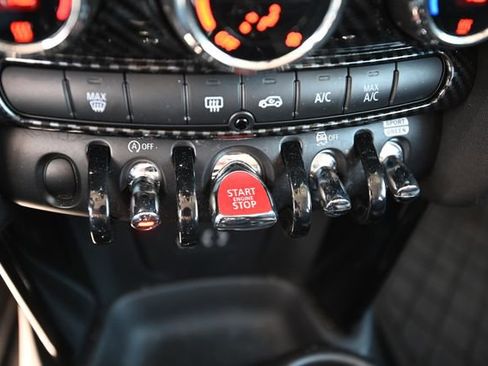 Used 2018 MINI Cooper S FWD image 13