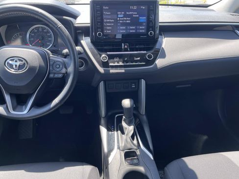 Used 2022 Toyota Corolla Cross LE w/ Moonroof Package AWD/4WD image 13