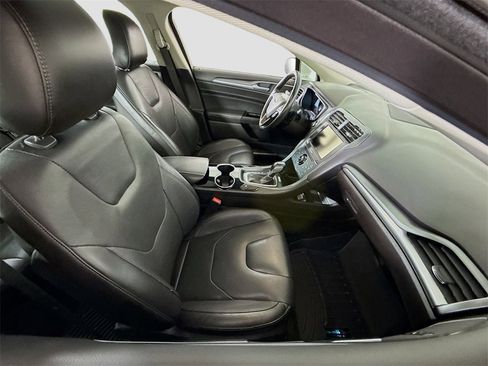 Used 2015 Ford Fusion Titanium image 21
