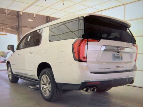 Used 2021 GMC Yukon XL Denali image 4