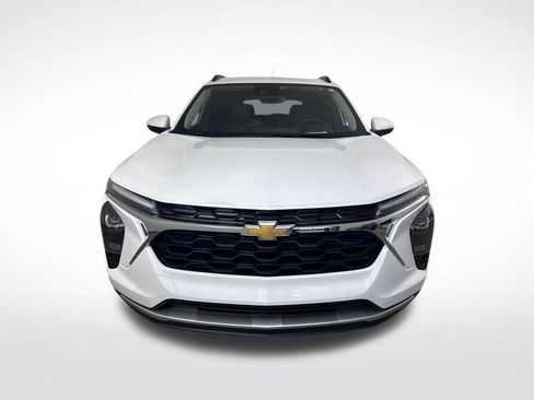 Used 2025 Chevrolet Trax LT w/ Driver Confidence Package FWD image 13
