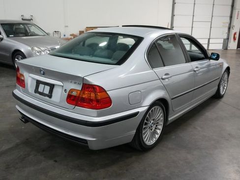 Used 2003 BMW 330i Sedan RWD image 6