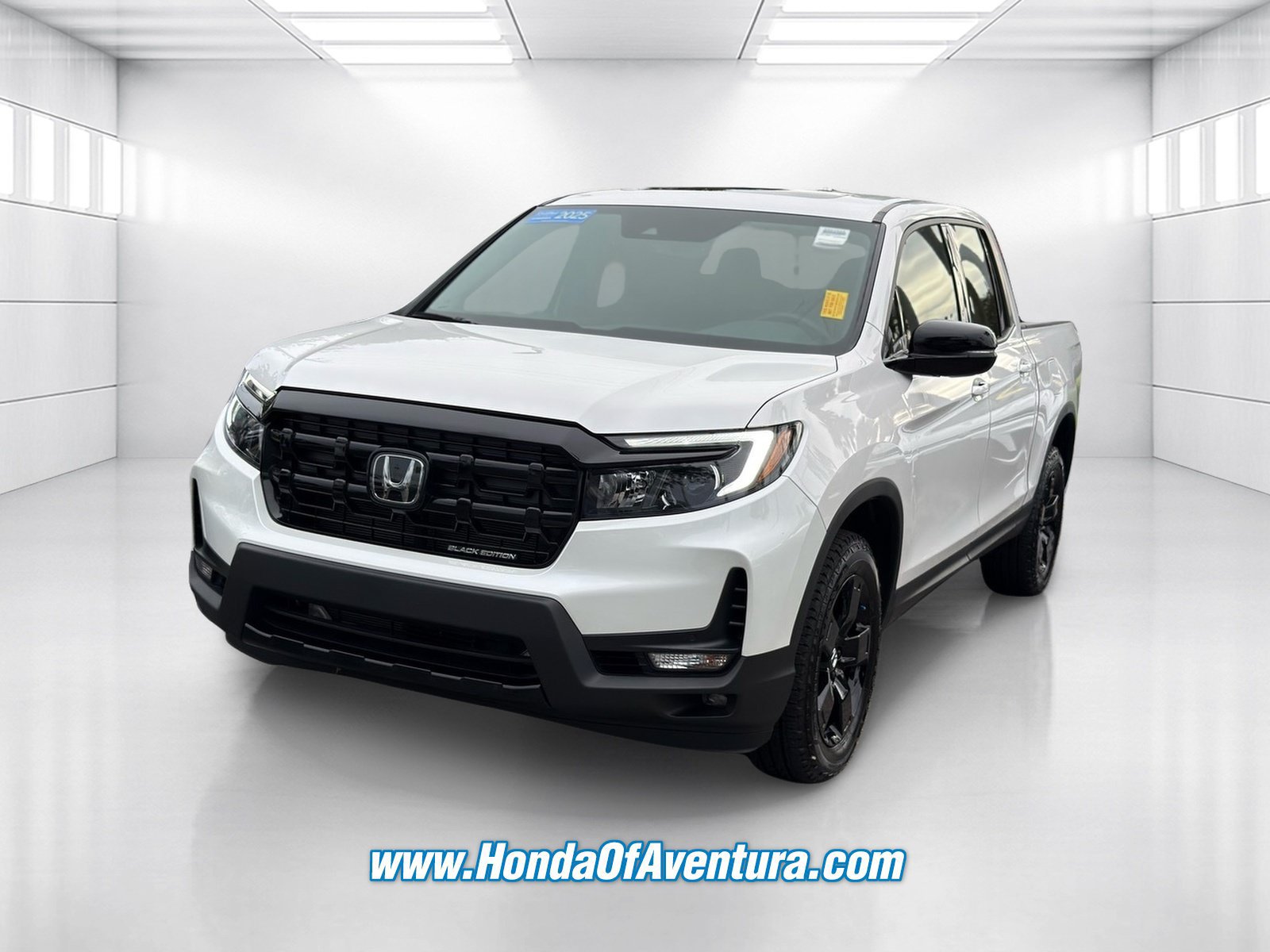 Certified 2025 Honda Ridgeline Black Edition image 3