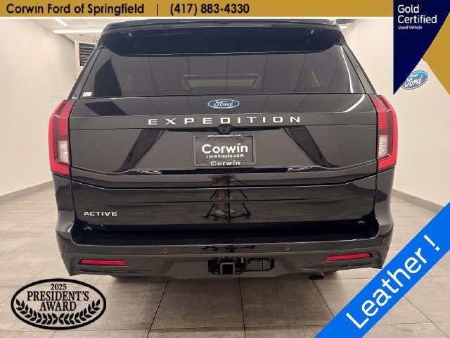 Certified 2025 Ford Expedition Active AWD/4WD image 5