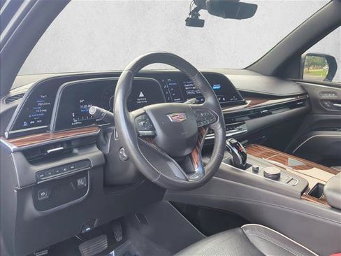 Used 2022 Cadillac Escalade ESV Premium Luxury AWD/4WD image 10