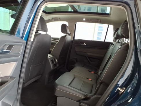 Used 2023 Volkswagen Atlas SE AWD/4WD image 18