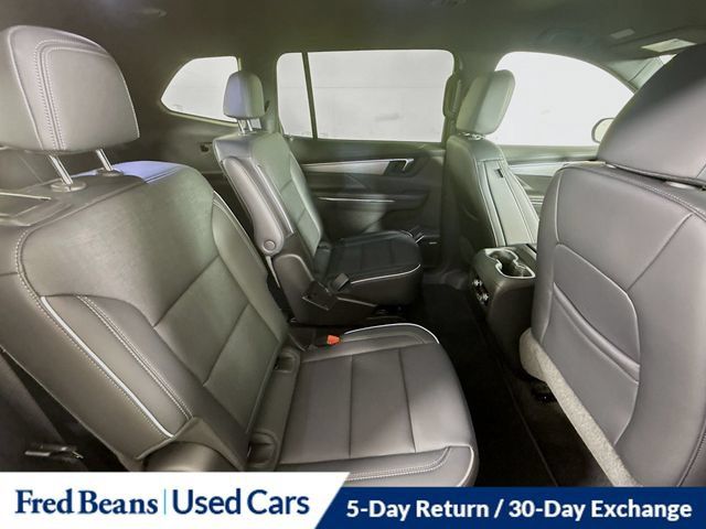 Used 2025 Buick Enclave Preferred FWD image 35