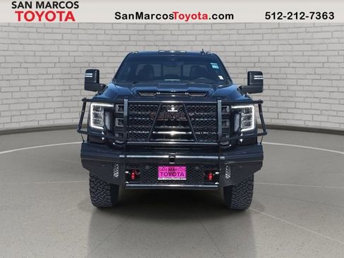 Used 2022 GMC Sierra 2500 AT4 w/ AT4 Preferred Package image 2