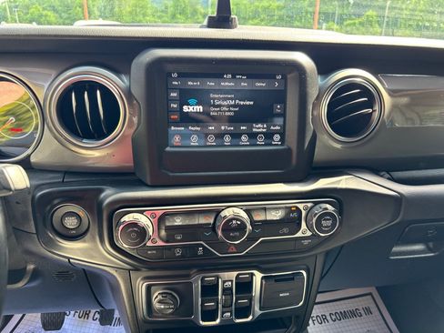 Used 2021 Jeep Wrangler Unlimited Sahara AWD/4WD image 25