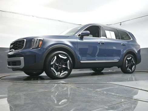 Used 2025 Kia Telluride S AWD/4WD image 40