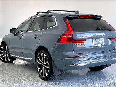 Used 2023 Volvo XC60 B5 Ultimate w/ Climate Package image 17