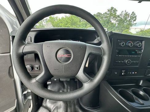 Used 2021 GMC Savana 2500 RWD image 11