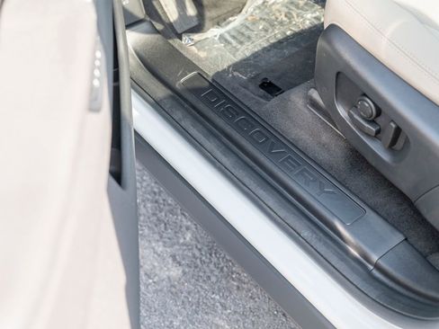 New 2025 Land Rover Discovery Sport S image 16