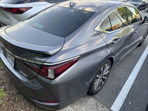 Used 2021 Lexus ES 350 w/ Premium Package FWD image 4